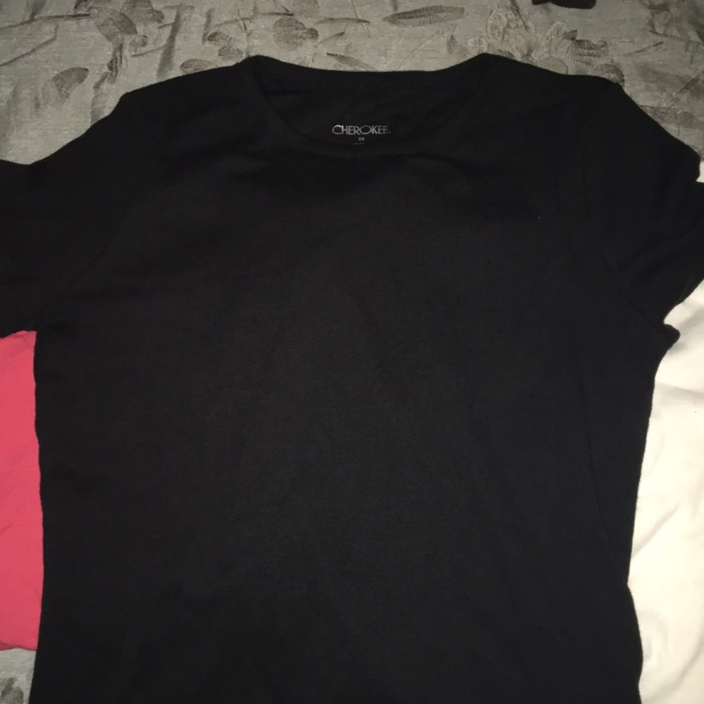 Bundle Of Tees - Picture 5 of 6